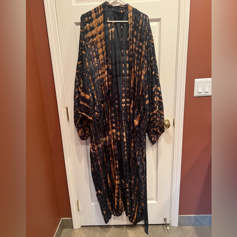 Dark blue and Brown Tie-Dye Kimono